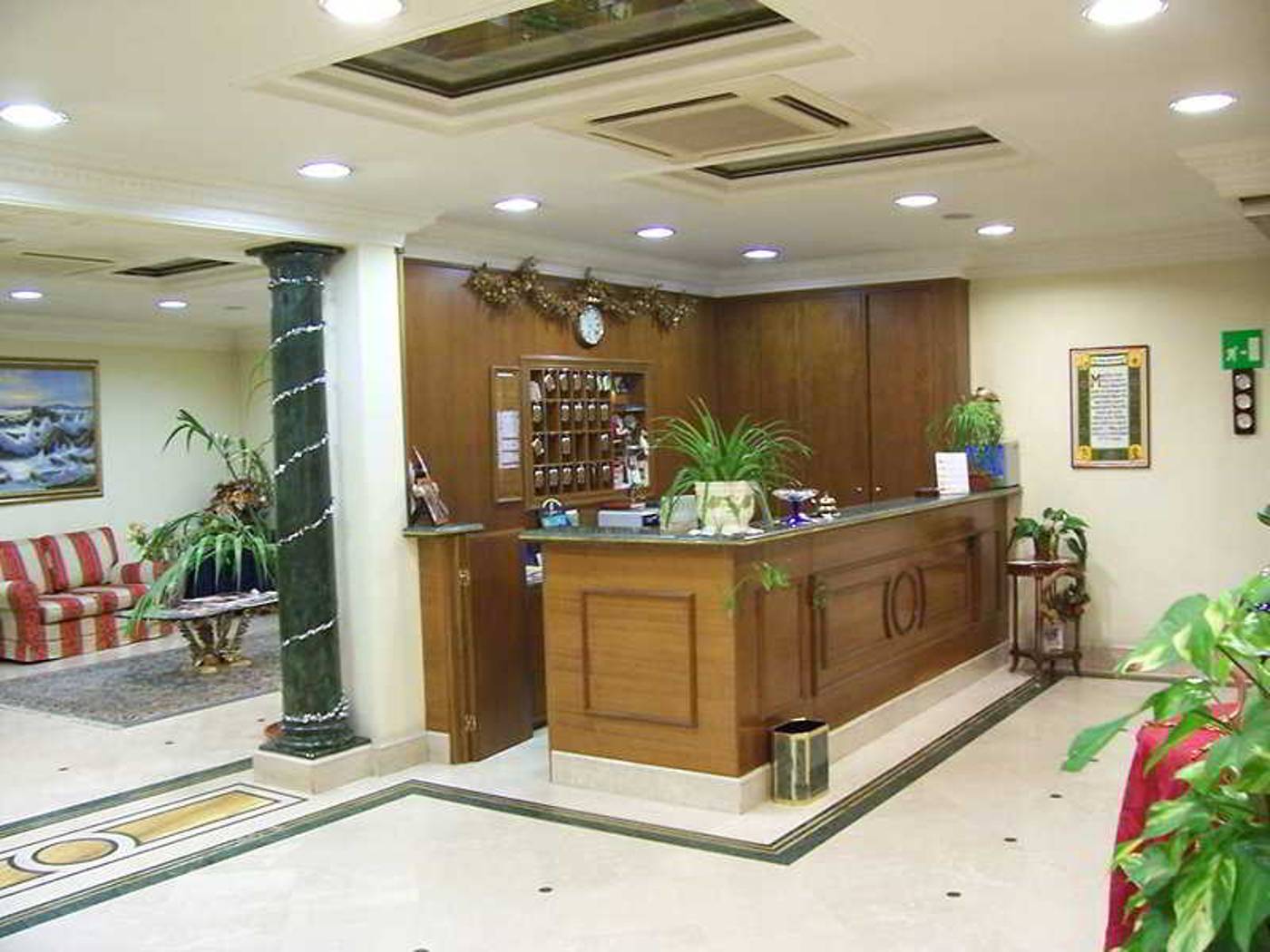 Principe-di-Piemonte-Lobby-16