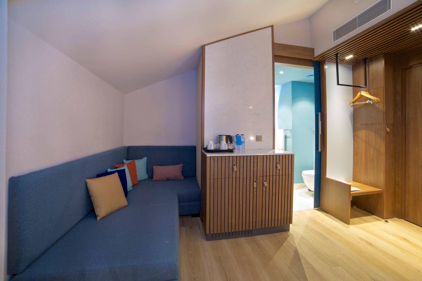 Hampton-by-Hilton-Istanbul-Old-City-Room-43