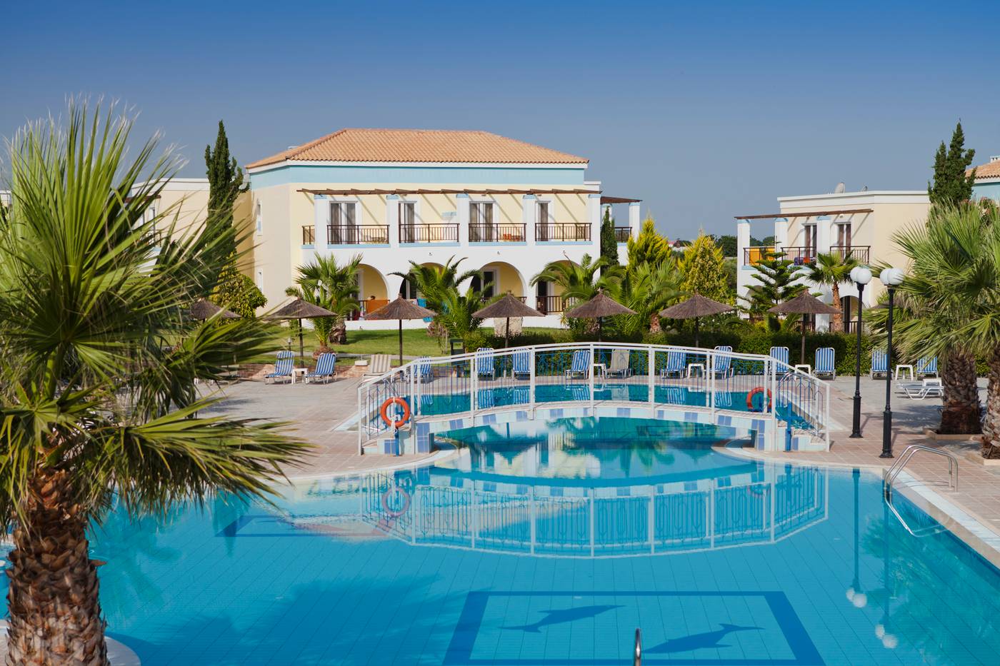 Corali-Pool-2