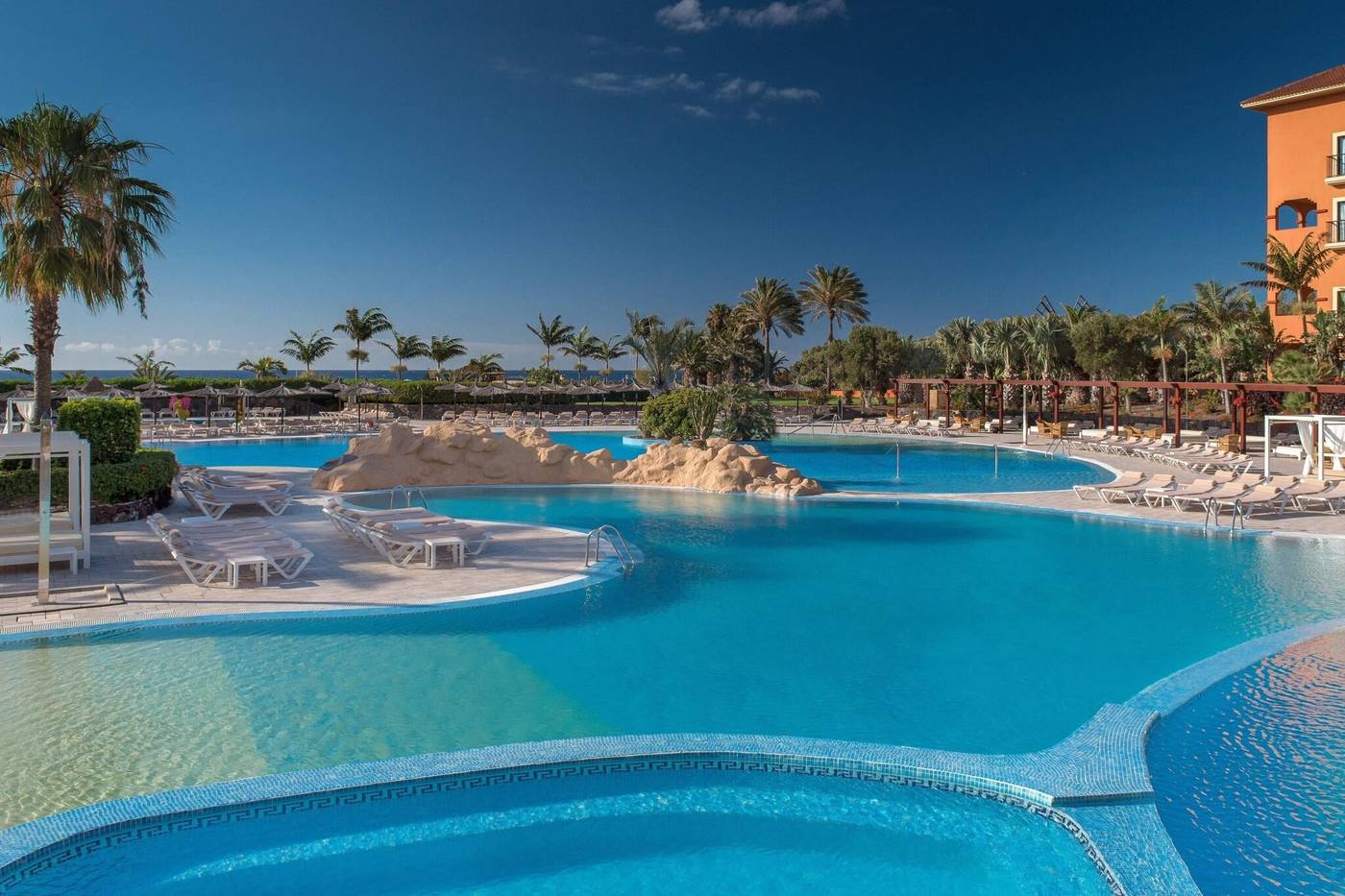 Sheraton-Fuerteventura-Beach--Golf---Spa-Resort-Pool-2