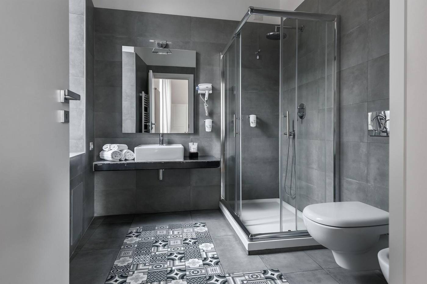 Da-Me-Suites-Room-22