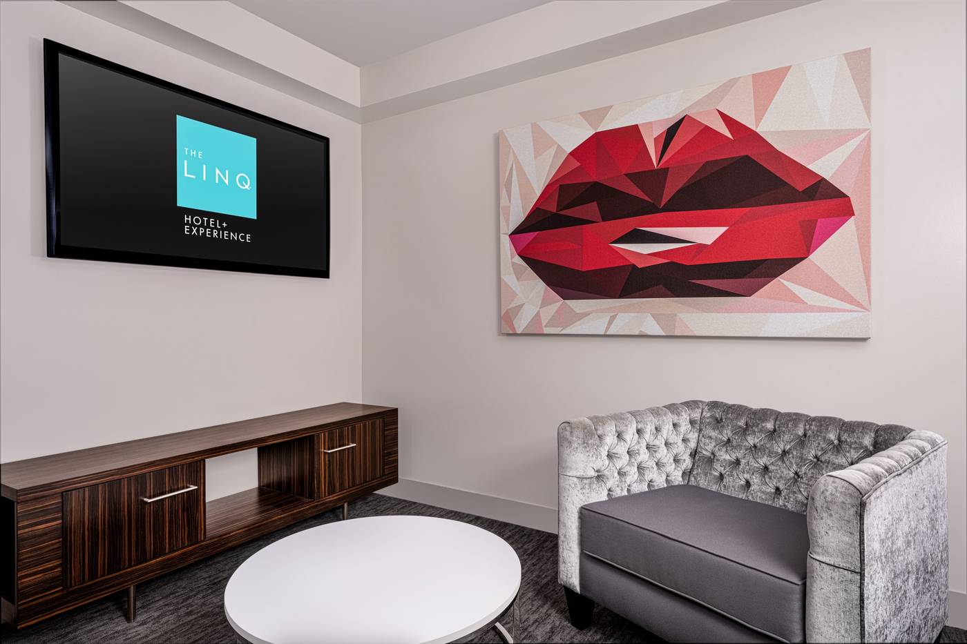 The-LINQ-Hotel-and-Casino---A-Caesars-Rewards-Destination-Room-6