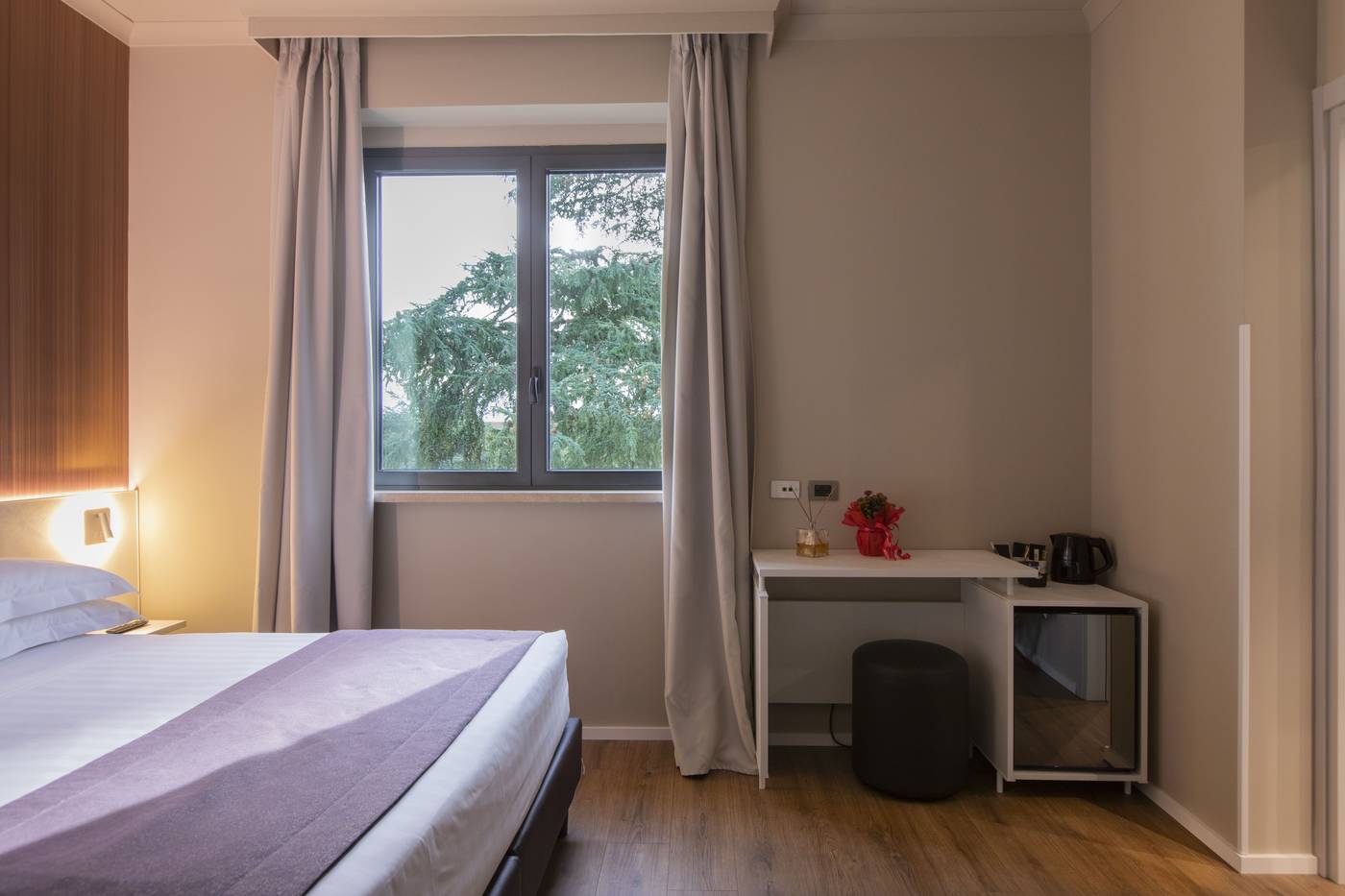 The-Smooth-Rome-Room-22