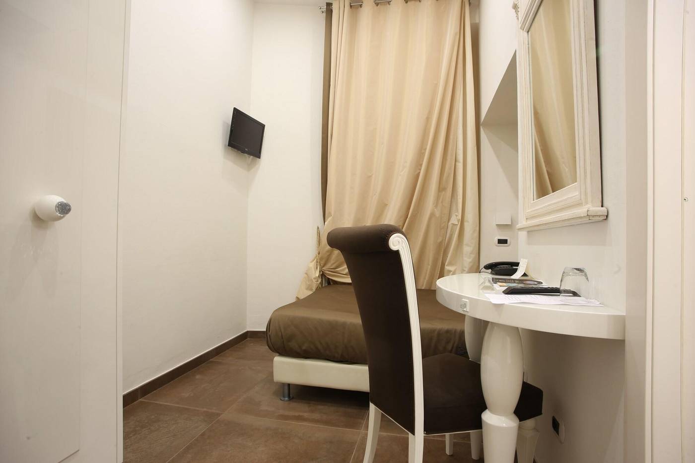 Columbia-Charming-Spa-Room-52