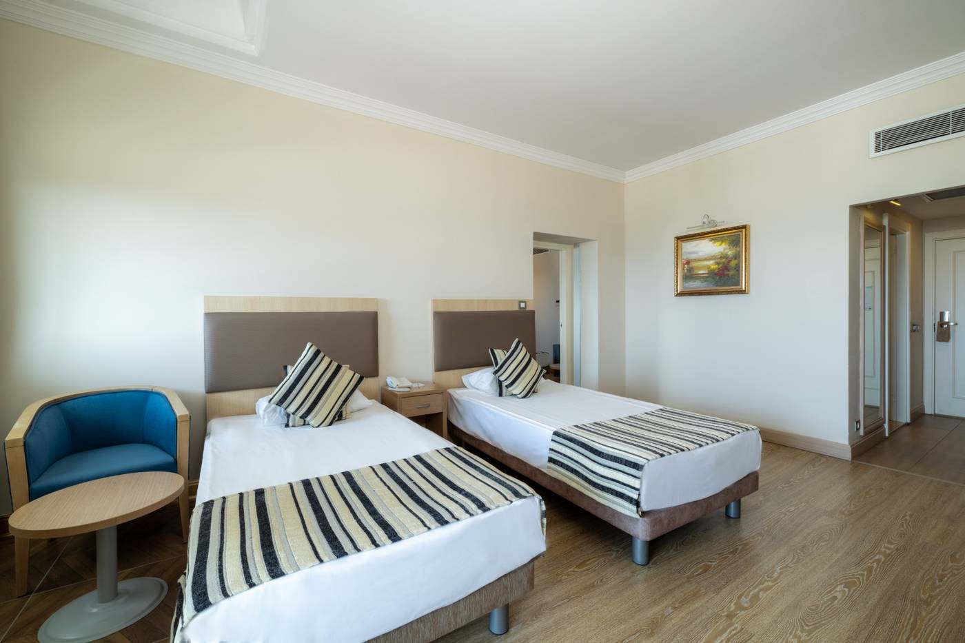 Crystal-Tat-Beach-Golf-Resort-And-Spa-Room-28