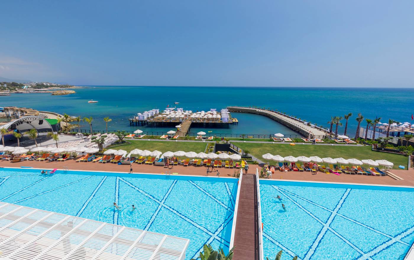 Sirius-Deluxe-Hotel-General-view-1