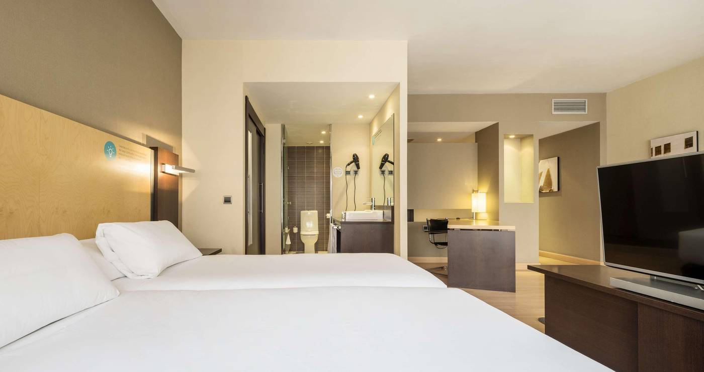 Ilunion-Suites-Madrid-----Room-18