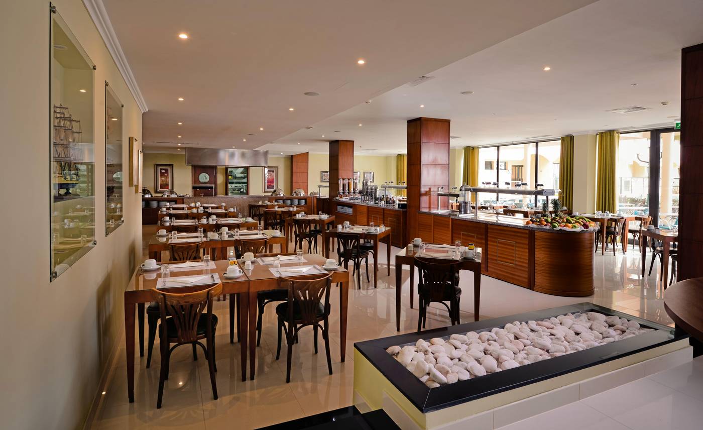 Vila-Gale-Atlantico-Restaurant-30