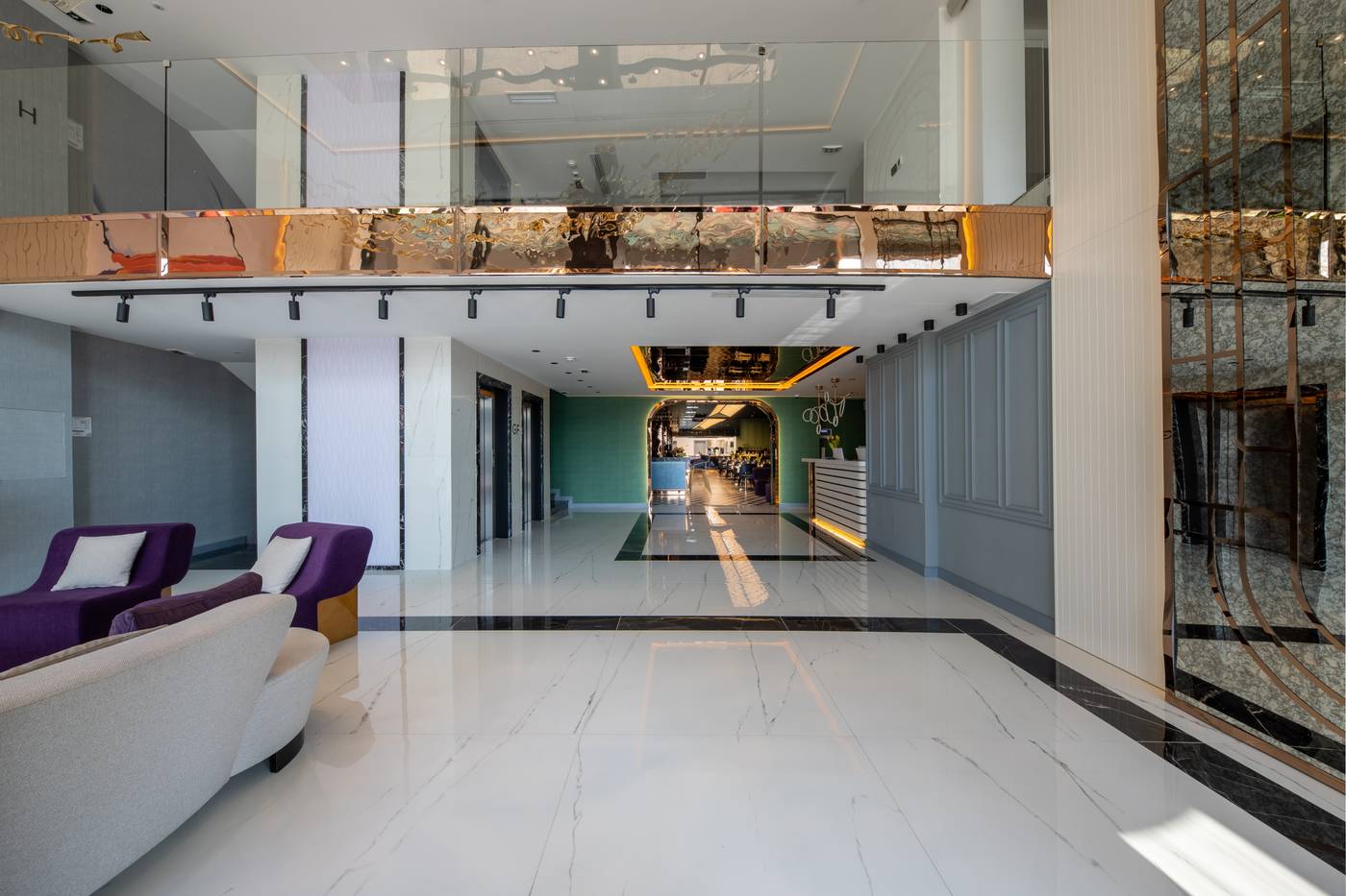 Hotel Calisi-Serbia-Beograd-Lobby-4