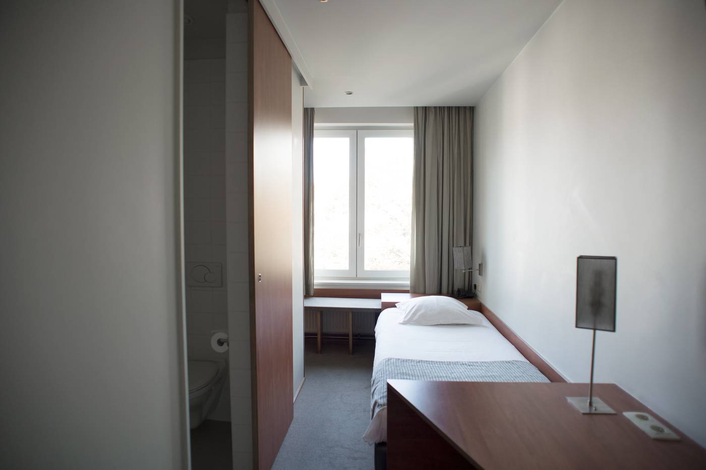Hotel-Du-Congres-Room-34