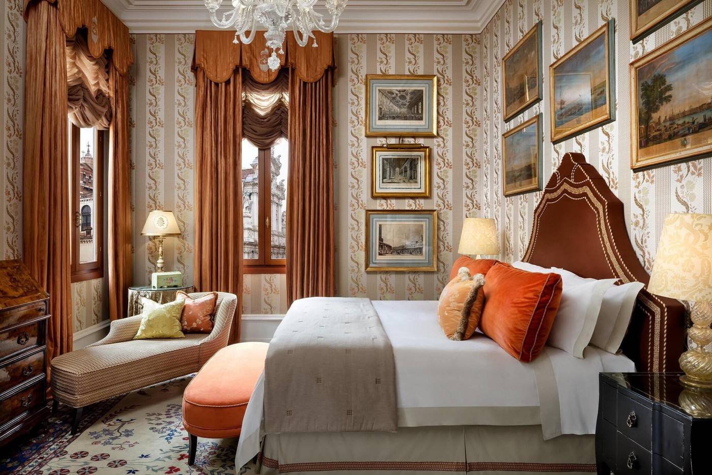 The-Gritti-Palace--a-Luxury-Collection-Hotel-Room-30