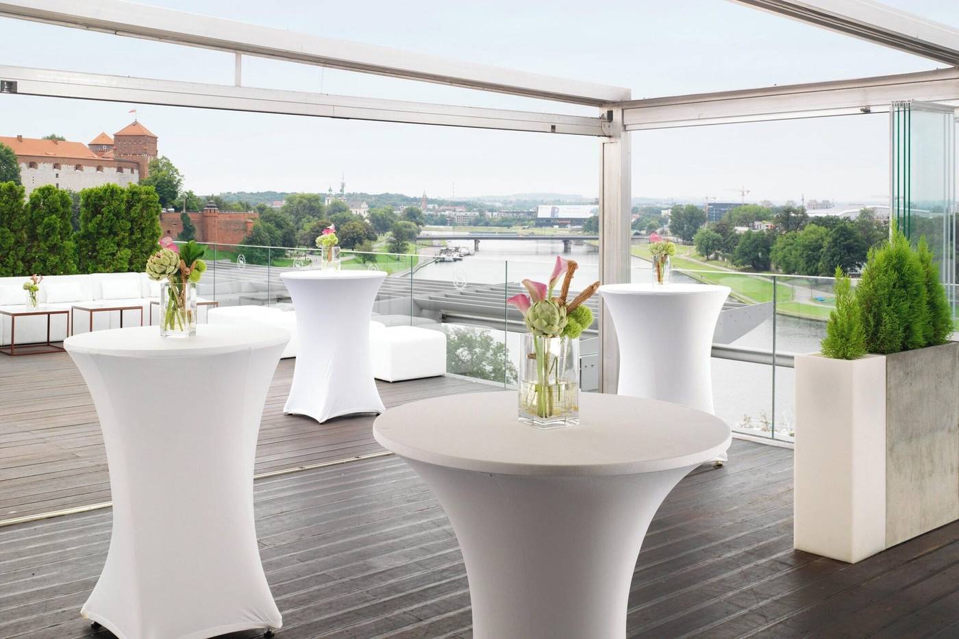 Sheraton-Grand-Krakow-Lobby-91