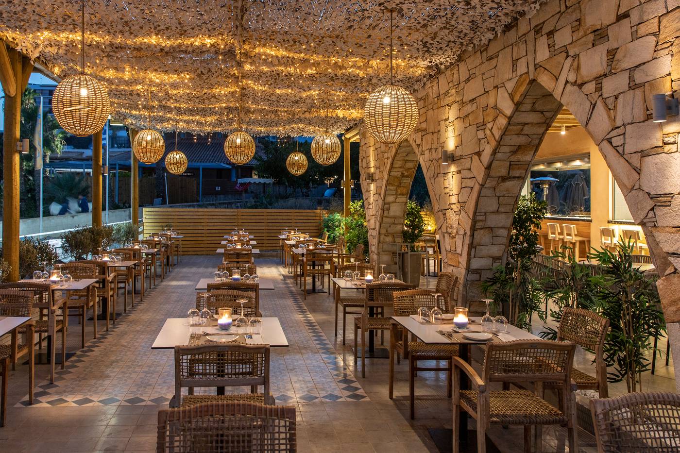 Eden-Roc-Resort-Hotel-Restaurant-40