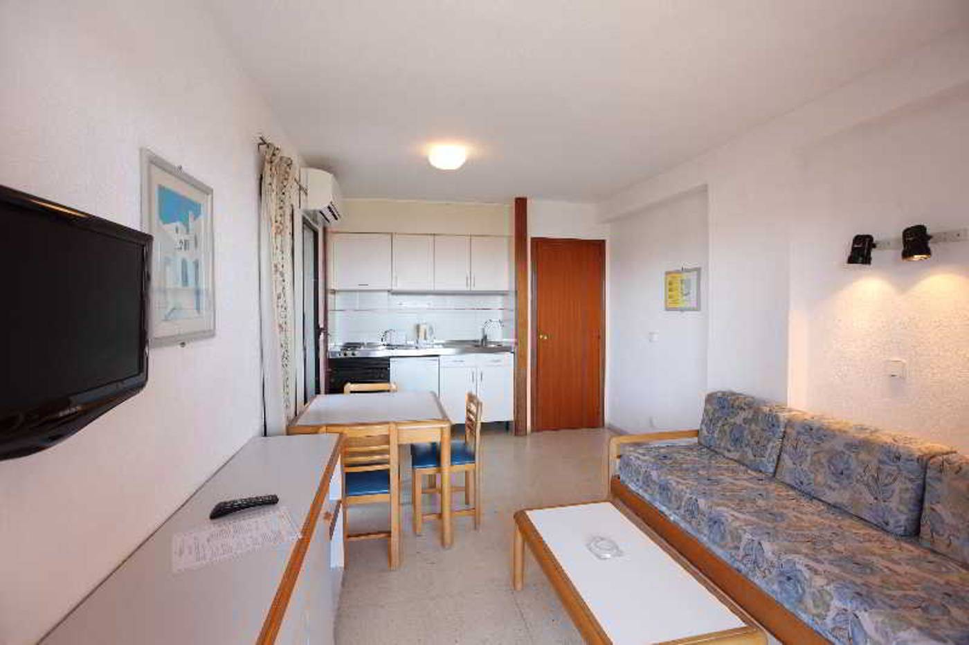 La-Caseta-Apartments-Room-14