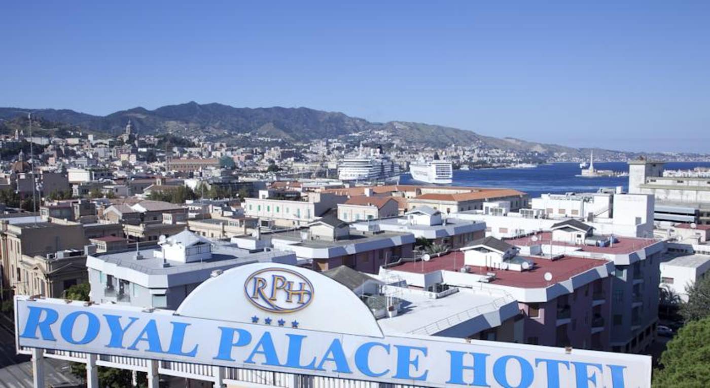 Royal-Palace-General-view-1