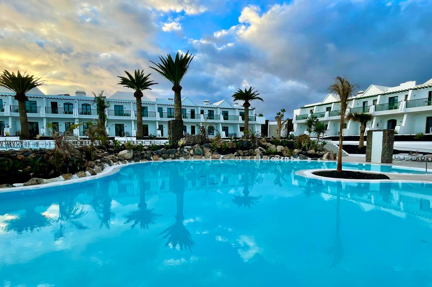 MYND Yaiza | Lanzarote | On the Beach | £30pp Deposits