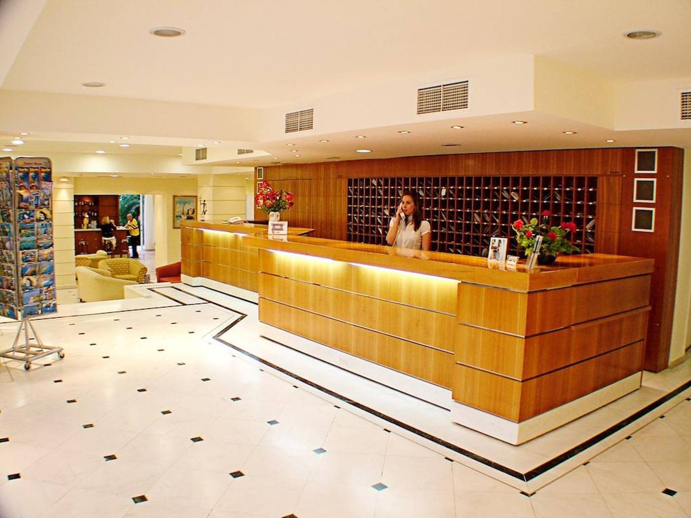 Poseidon-Beach-Lobby-30