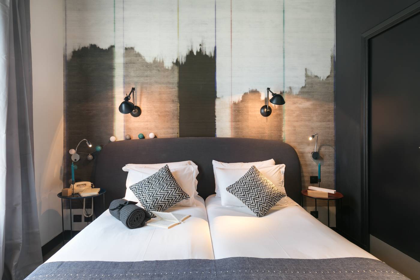 Best-Western-So-Co-by-HappyCulture-Room-17