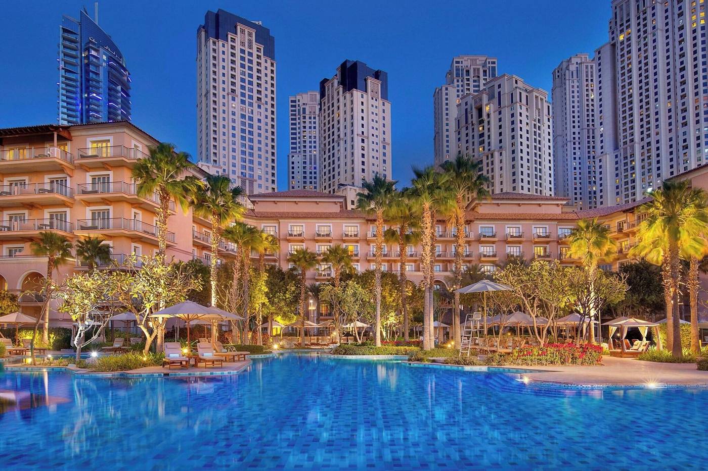 The-Ritz-Carlton--Dubai-Pool-2