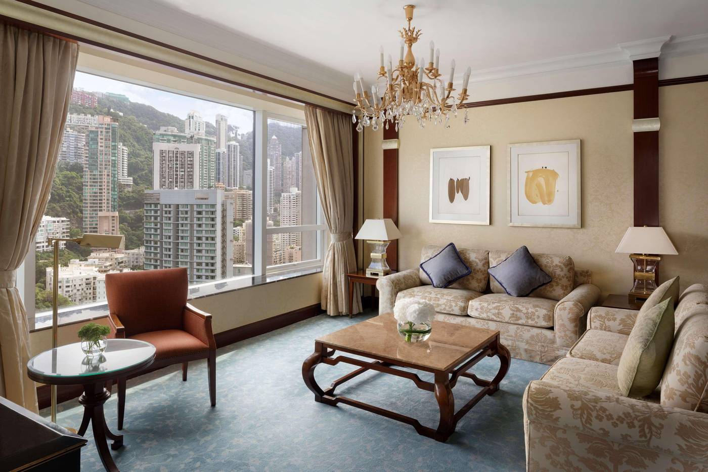 Island-Shangri-La-Hong-Kong-Room-4