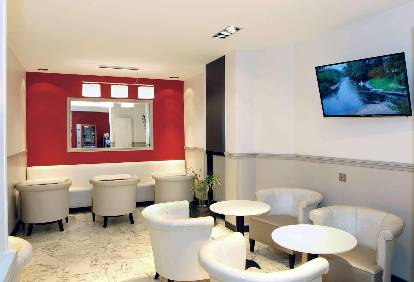 Faubourg-216-224-Lobby-13