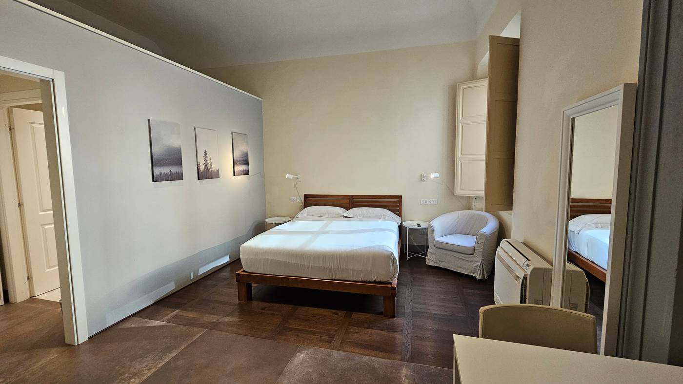 Borghese-Palace-Art-Hotel-Room-32
