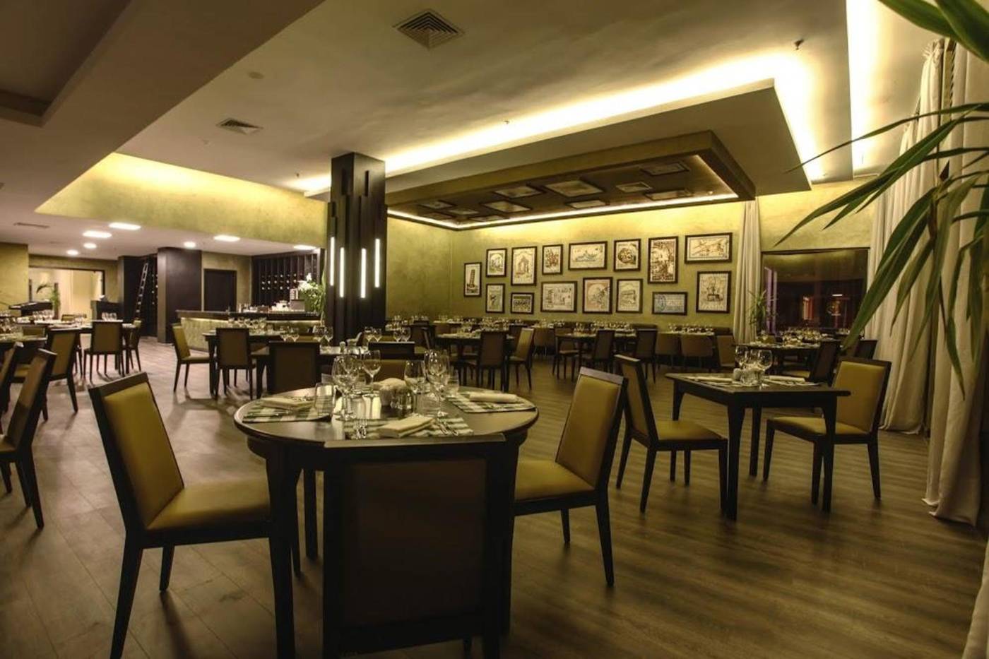 Savoy-Le-Grand-Hotel-Restaurant-30