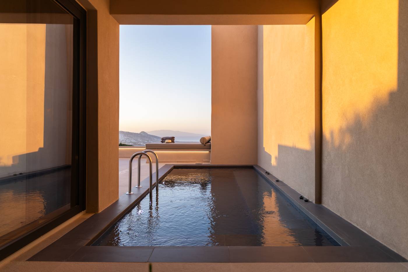 North-Santorini-A-Luxury-Spa-Hotel-Room-63