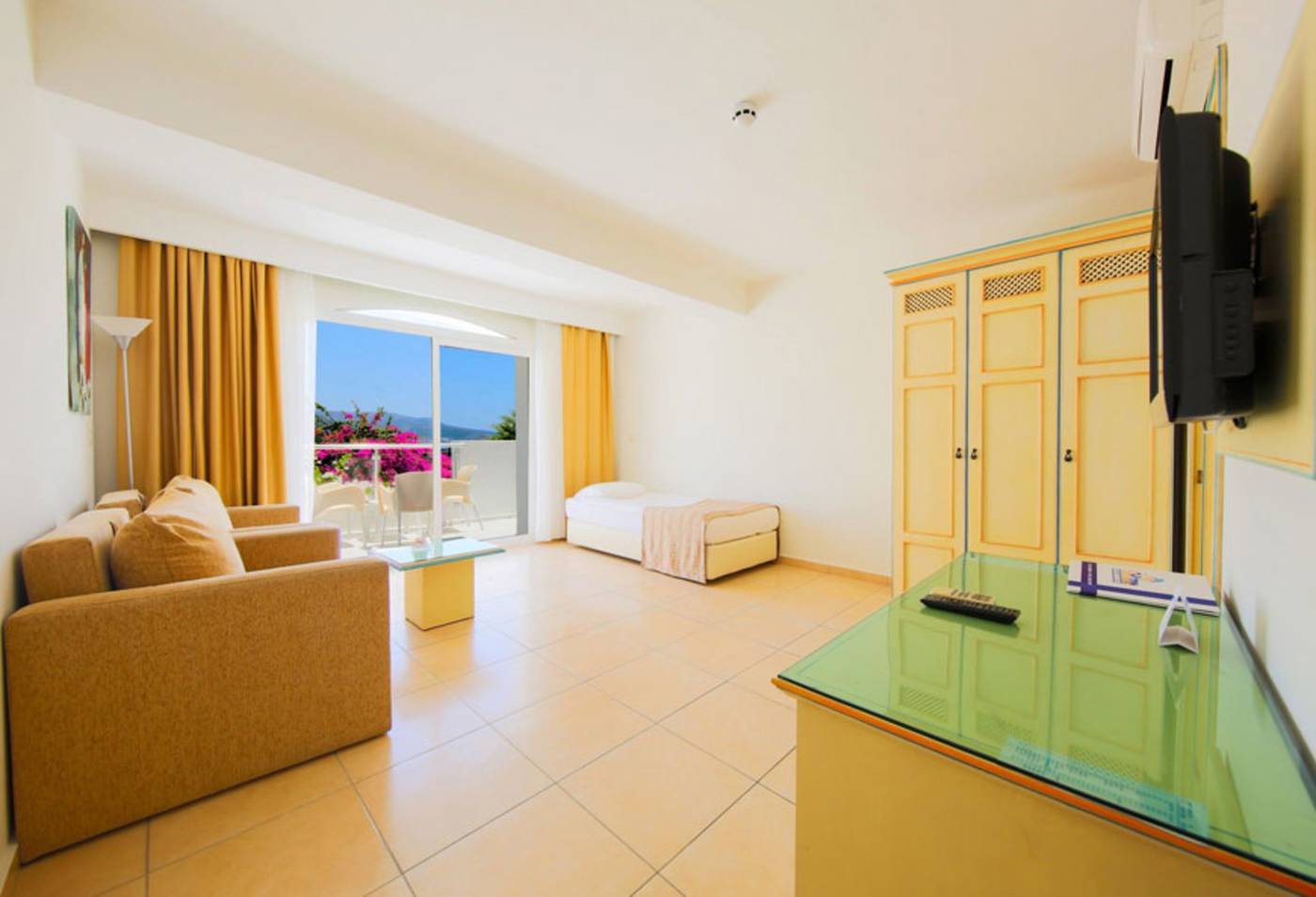Salmakis-Beach-Resort---Spa-Room-15