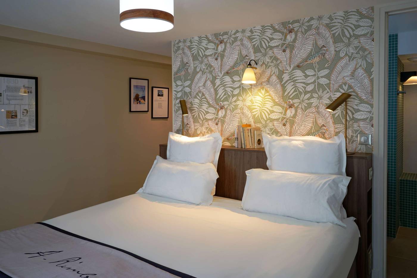 Hotel-Litteraire-Arthur-Rimbaud--BW-Signature-Coll-Room-21