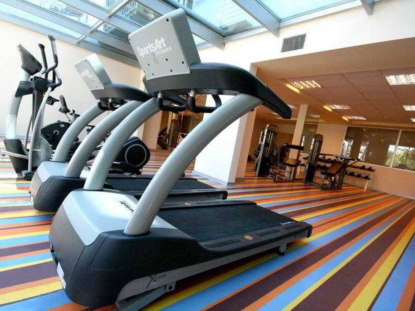 Parkim-Ayaz-Hotel-Sports-and-Entertainment-61