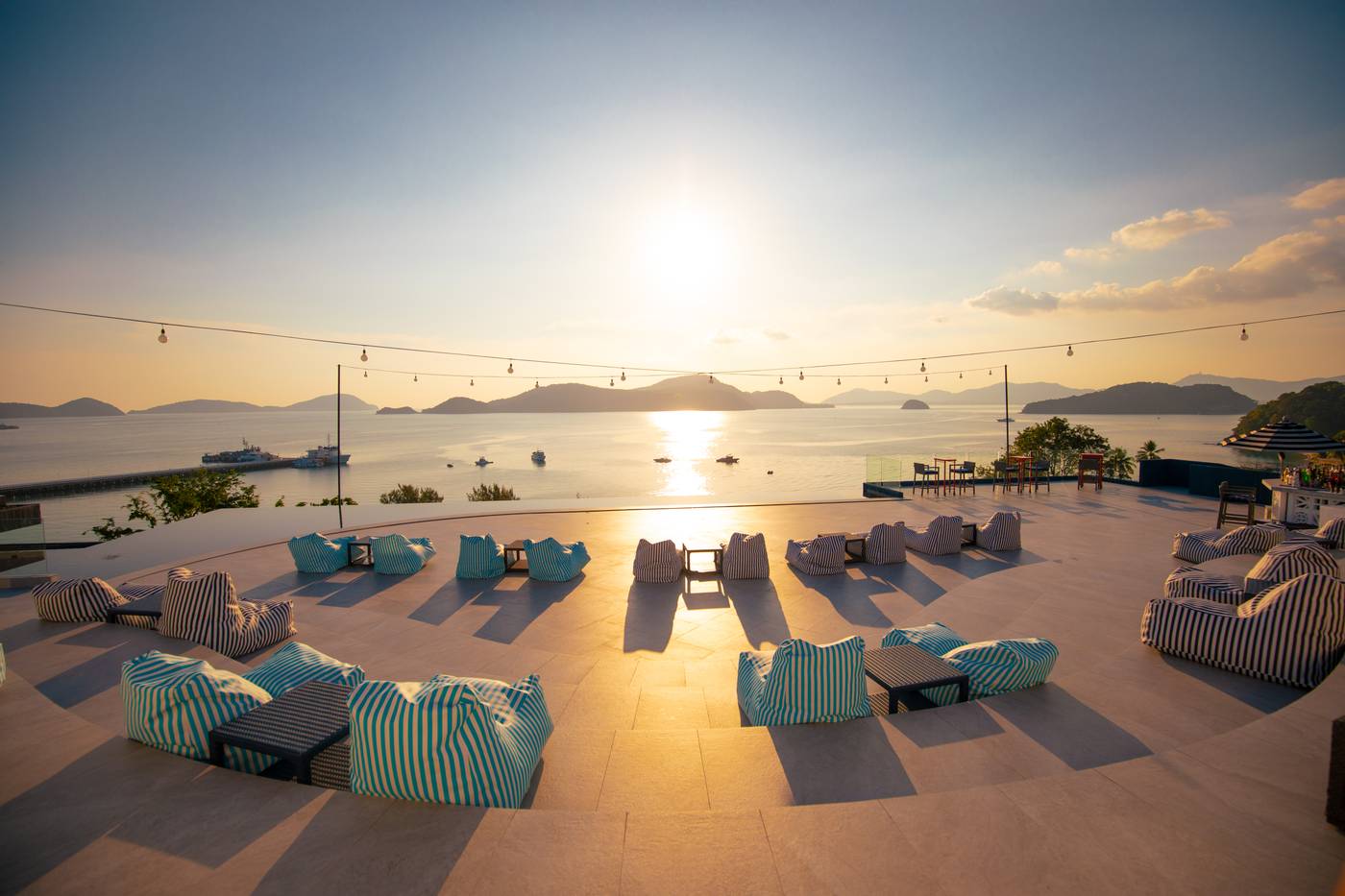 Sri-Panwa-Phuket-Luxury-Pool-Villa-Hotel-Bar-20
