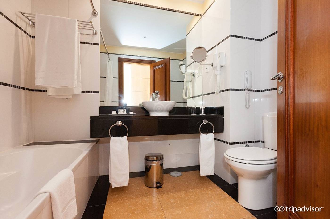 Pestana-Sintra-Golf-Resort---Spa-Room-24