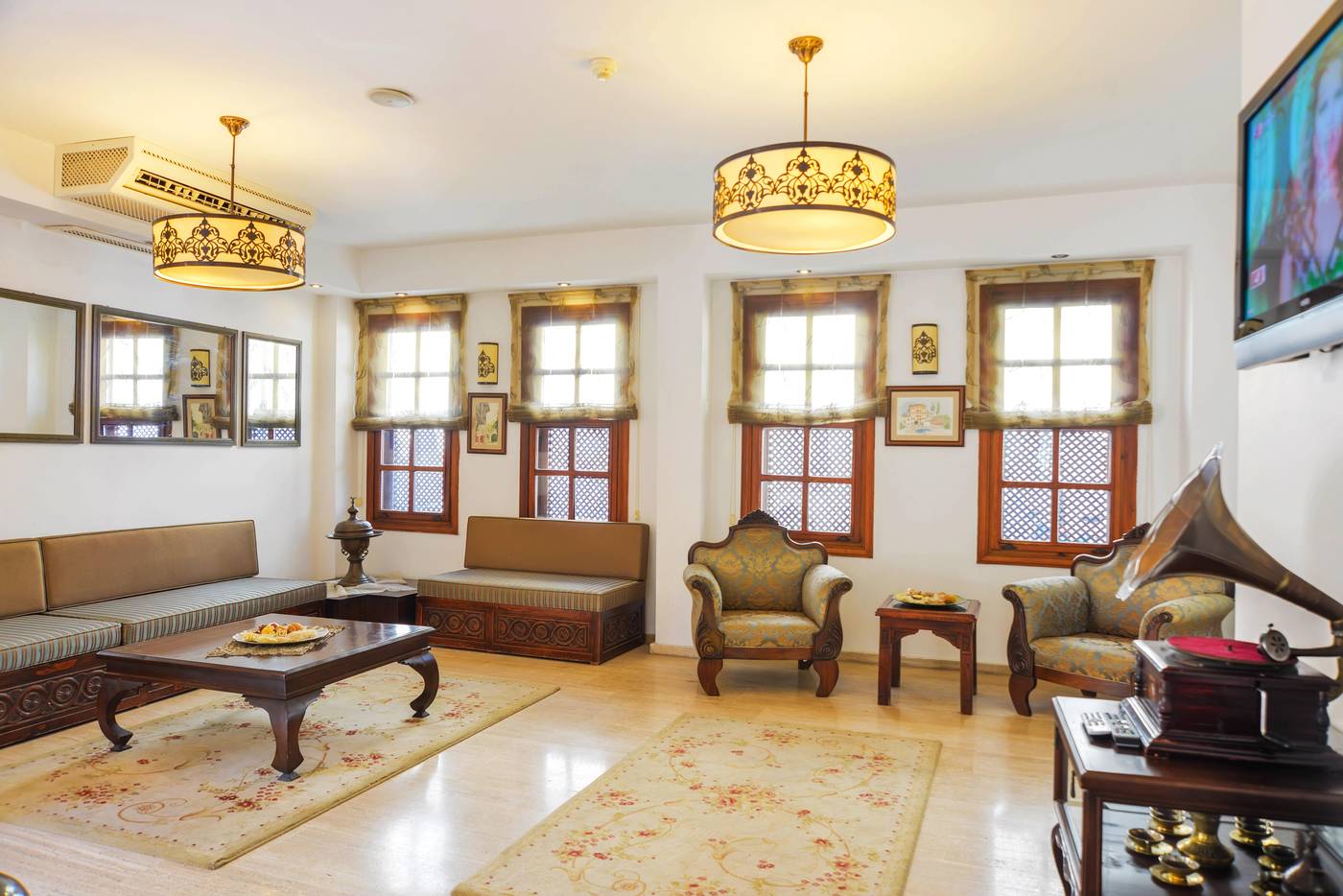 Argos-Hotel-Lobby-33