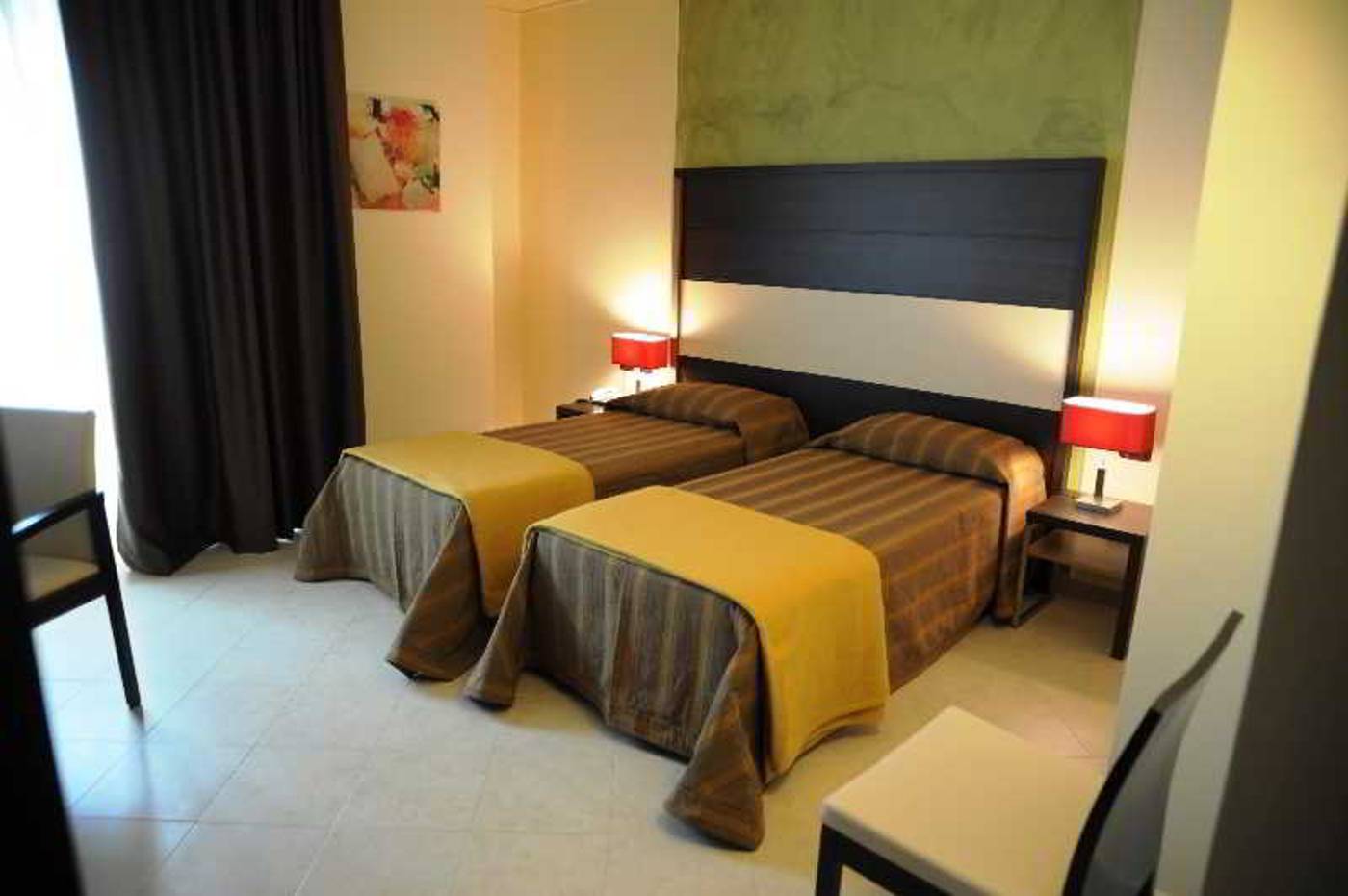 Viola-Palace-Hotel-Room-10