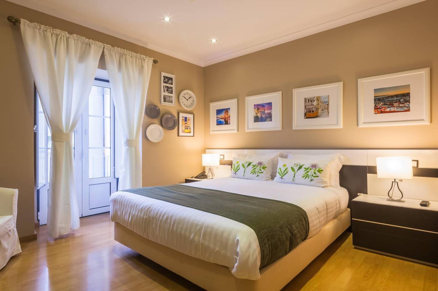 Vila-Nova-Guesthouse-Room-1