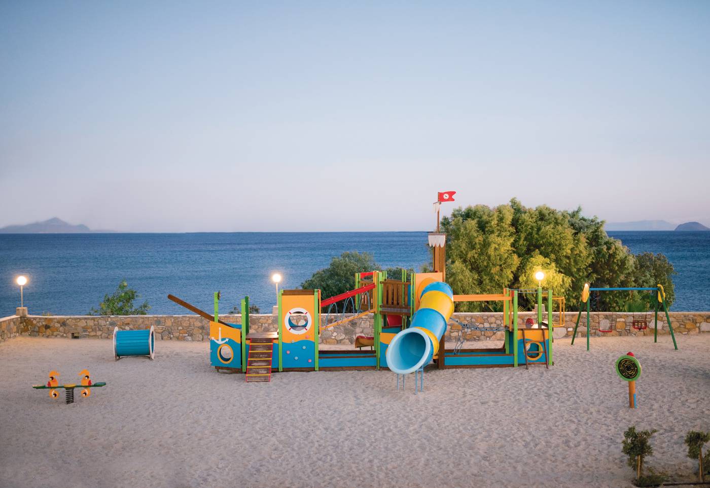 Grand-Blue-Beach-Hotel-Sports-and-Entertainment-67