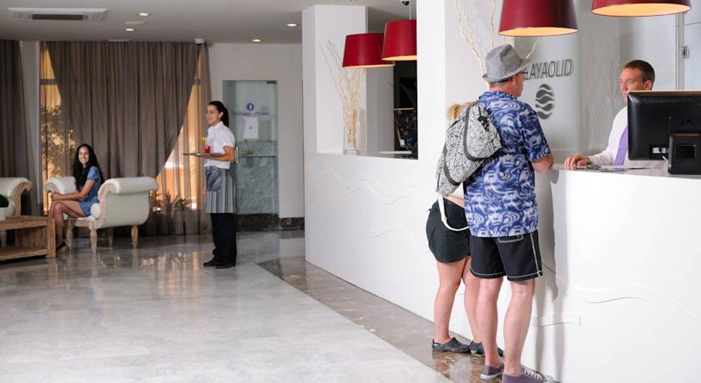 Playaolid-Suites---Apartments-Lobby-34