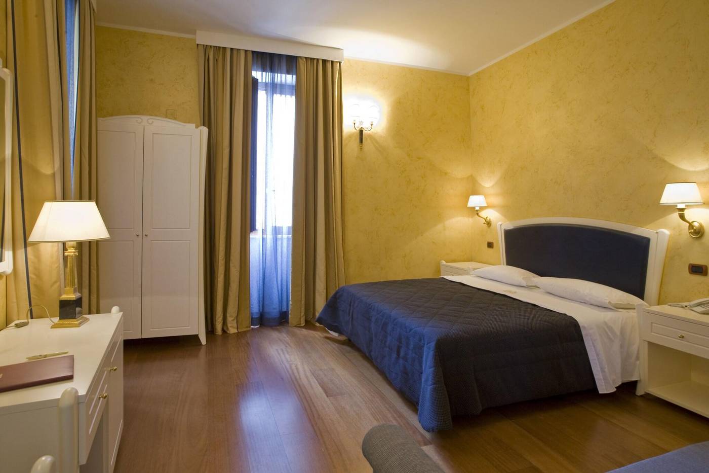 Hotel-Rojan-Room-6