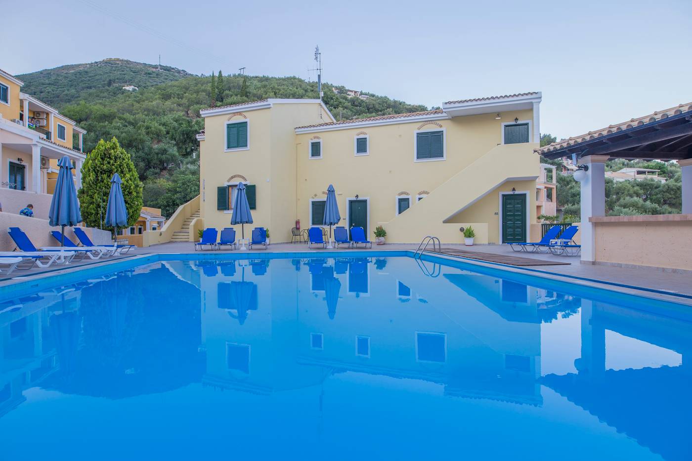 Corfu-Residence-Pool-7