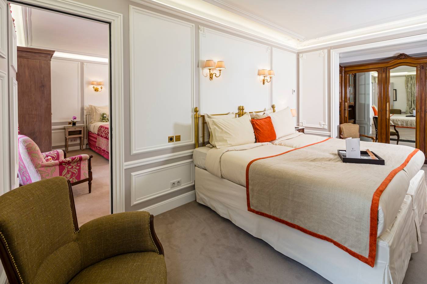 Regina-Hotel-Room-12