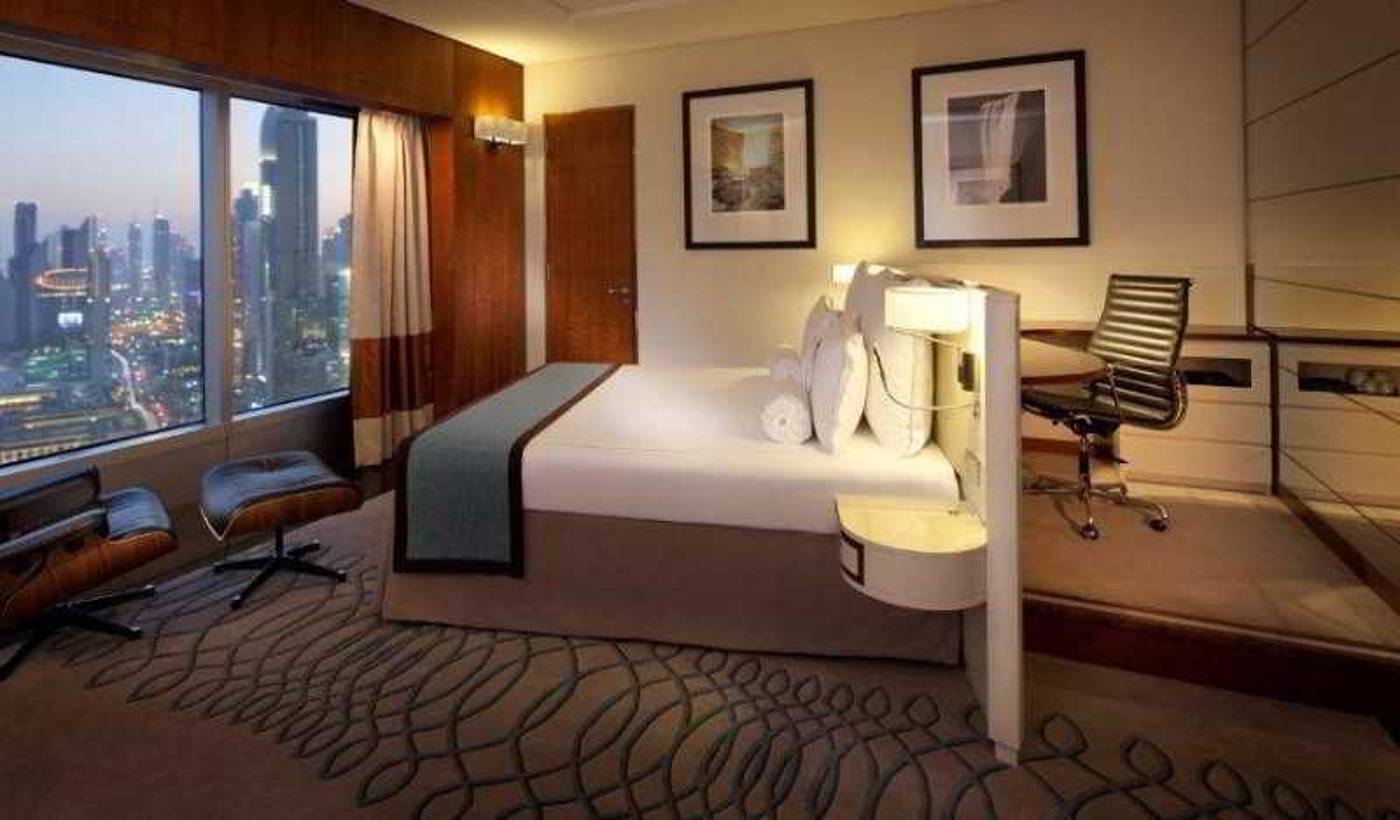 Jumeirah-Emirates-Towers-Room-26