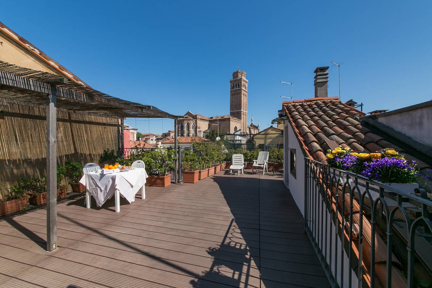 Hotel-Pantalon-Bar-1