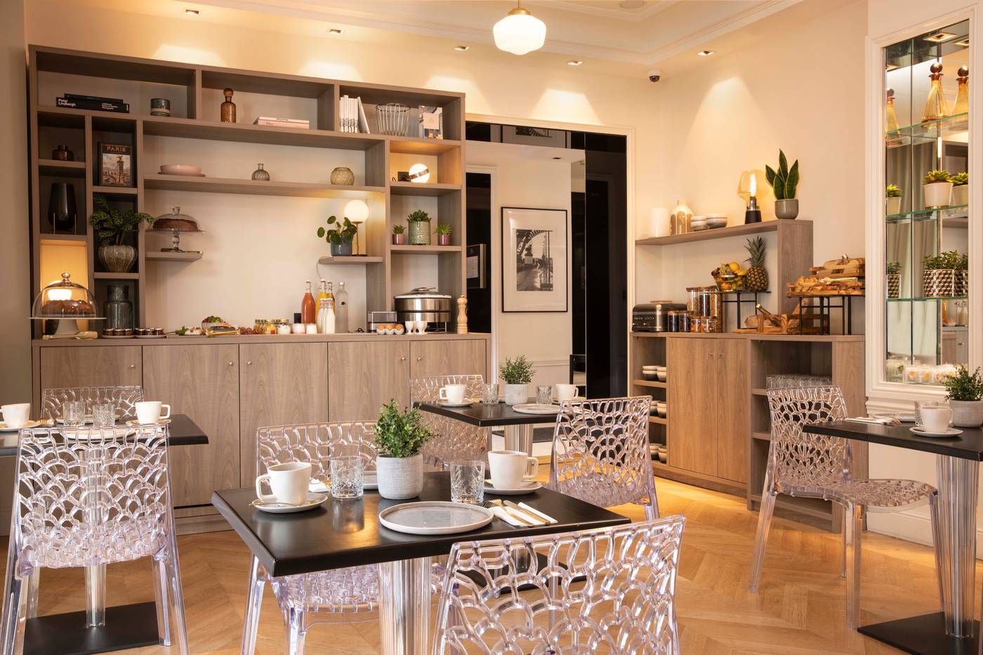 First-Hotel-Paris-Tour-Eiffel-Restaurant-8