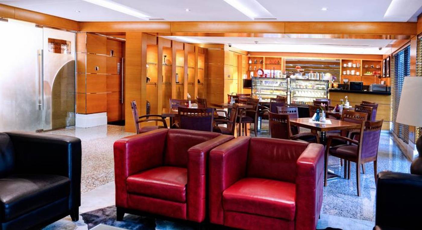 Golden-Sands-3-Hotel-Apartments-Restaurant-44