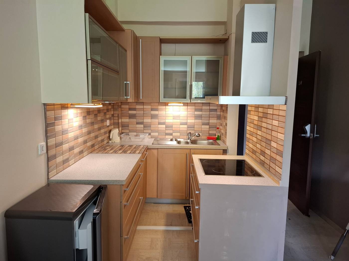 Hotel-Sunrise-Inn-Room-62