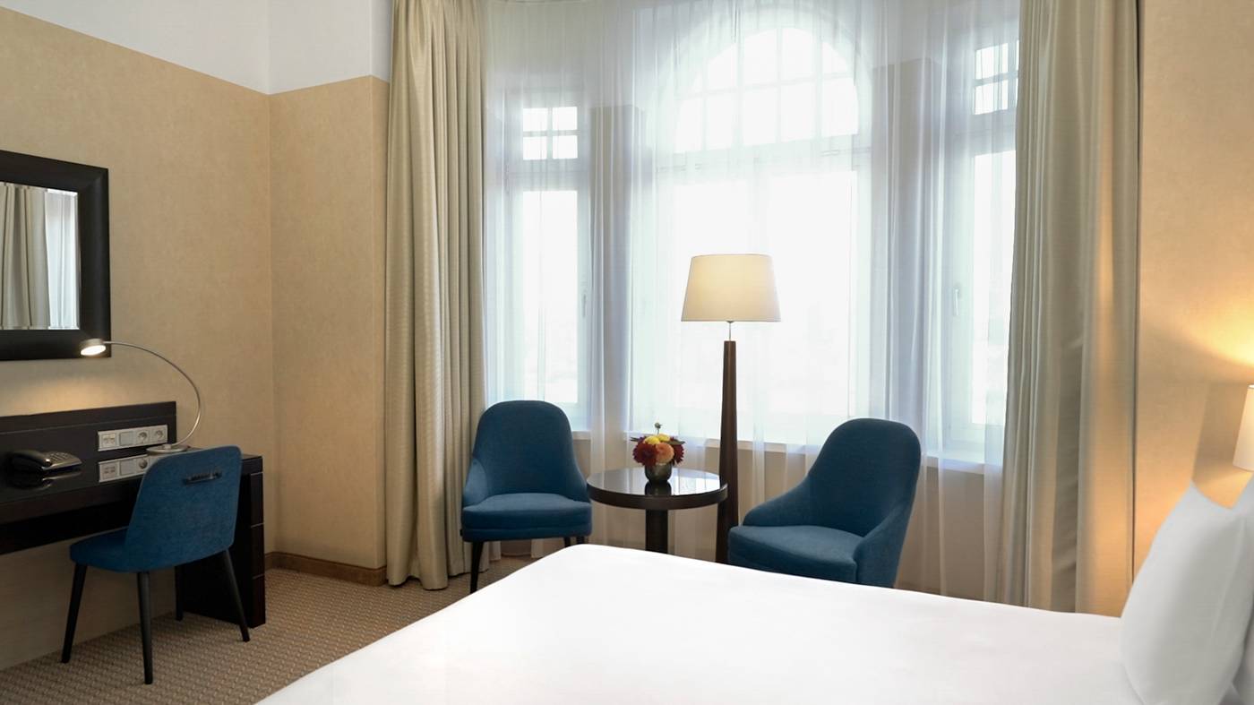 Polonia-Palace-Room-28