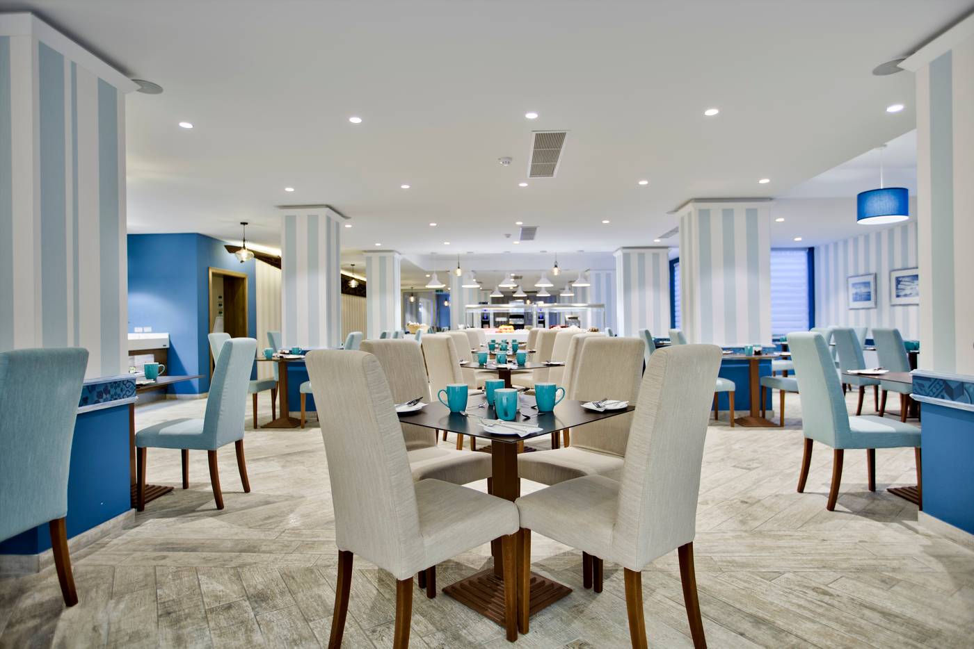 Santana-Restaurant-45