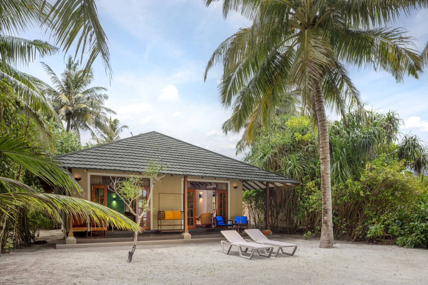 Adaaran Select Meedhupparu & Prestige Water Villas Maldives