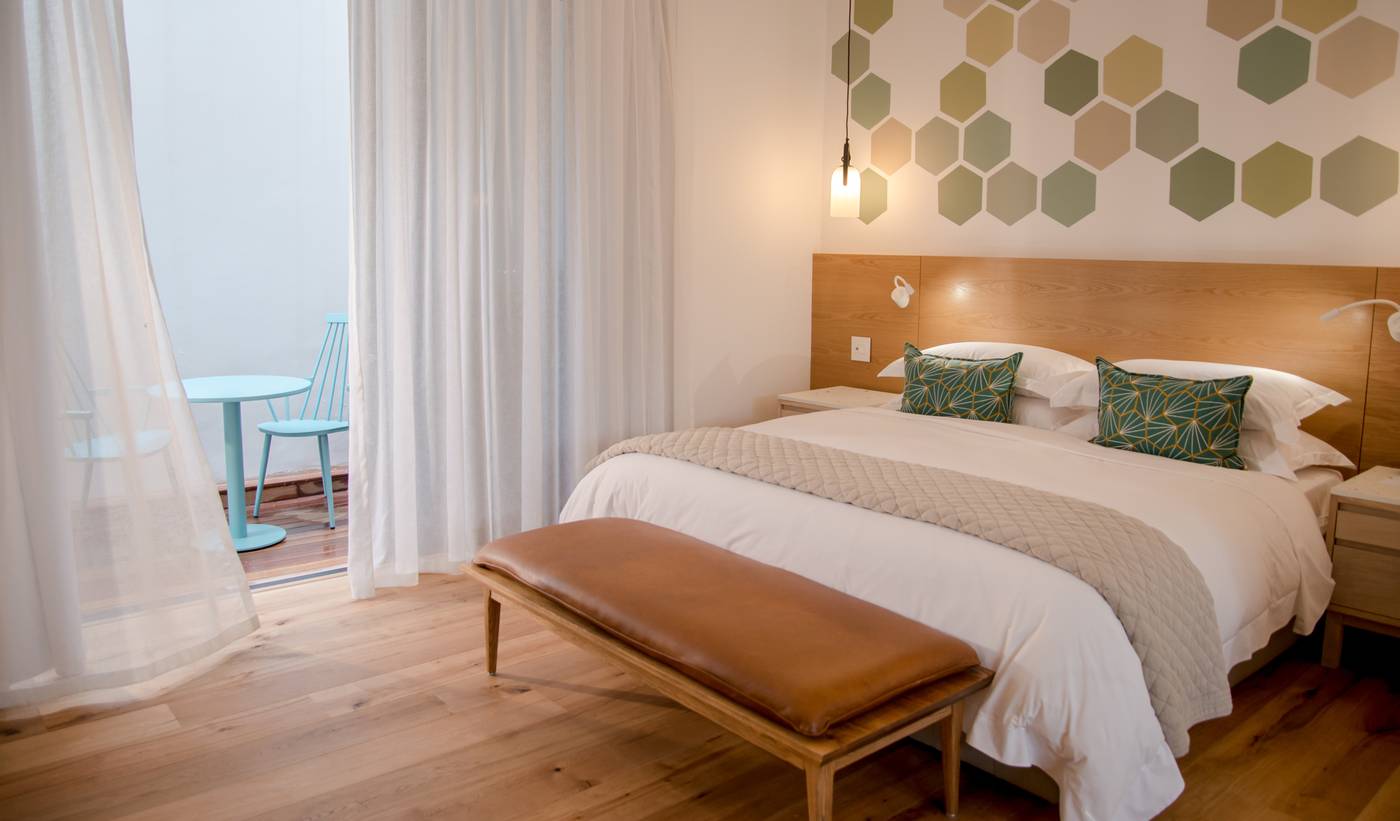 More-Quarters-Neighbourhood-Hotel-Room-10